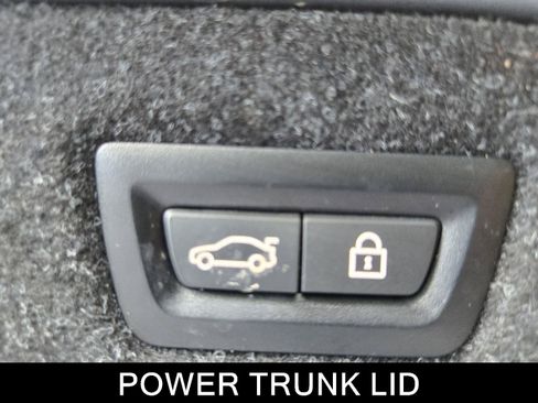 Used 2021 BMW 530i xDrive w/ Premium Package AWD/4WD image 25