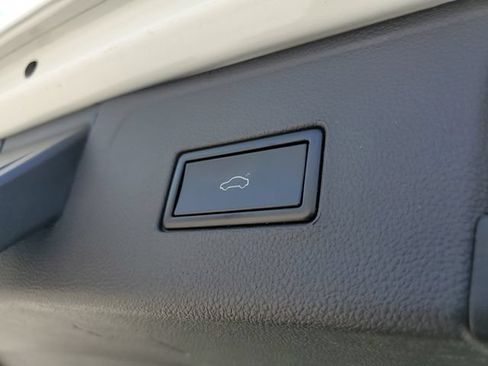 Used 2019 Volkswagen Atlas SE FWD image 6