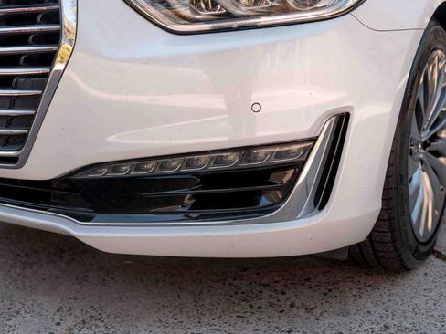 Used 2017 Genesis G90 5.0 Ultimate image 11