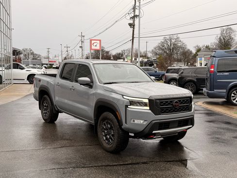 Used 2024 Nissan Frontier PRO-4X w/ Pro Premium Package image 15