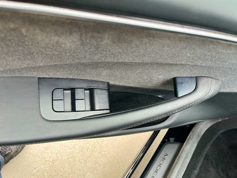 Used 2025 Tesla Model 3 Long Range RWD image 17
