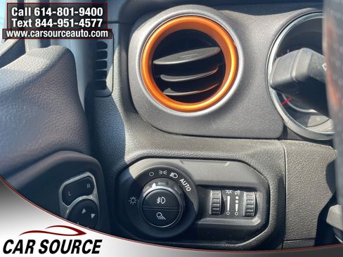 Used 2022 Jeep Gladiator Mojave image 18