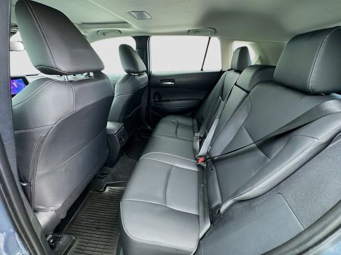 Used 2025 Toyota Corolla Cross XLE w/ Convenience Package FWD image 16