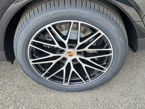 New 2026 Porsche Cayenne E-Hybrid image 13