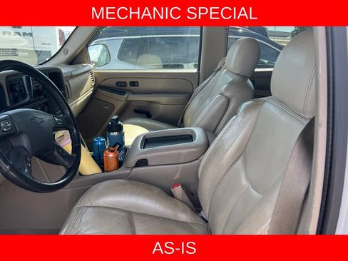 Used 2005 Chevrolet Tahoe Z71 w/ Preferred Equipment Group AWD/4WD image 12