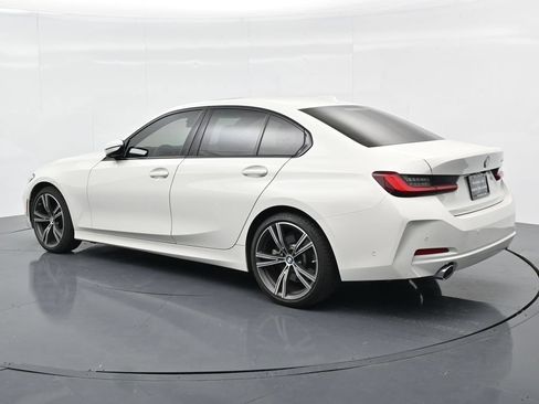 Used 2023 BMW 330i Sedan w/ Premium Package RWD image 3