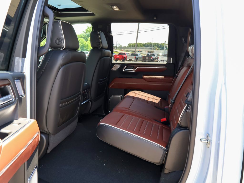 New 2026 GMC Sierra 3500 Denali Ultimate AWD/4WD image 13