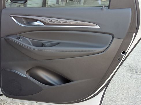 Used 2024 Buick Enclave Avenir w/ Avenir Technology Package image 26