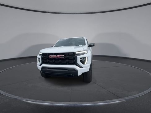 Used 2024 GMC Canyon Elevation RWD image 3