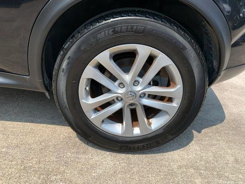 Used 2012 Nissan Juke SV FWD image 23
