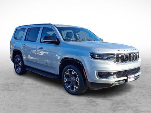 Used 2024 Jeep Wagoneer Series III image 7