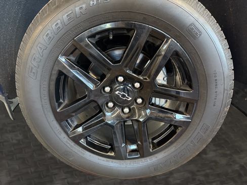 Used 2022 Chevrolet Silverado 1500 Custom AWD/4WD image 9