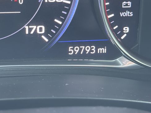 Used 2023 Chevrolet Traverse Premier AWD/4WD image 22