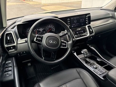 Certified 2021 Kia Sorento S w/ Panoramic Sunroof Package image 28
