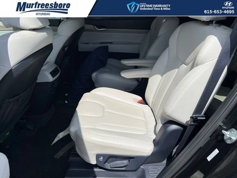 Used 2022 Hyundai Palisade SEL w/ Premium Package FWD image 9