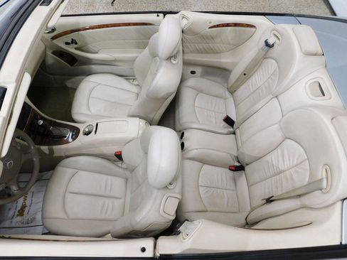 Used 2007 Mercedes-Benz CLK 350 Cabriolet image 26