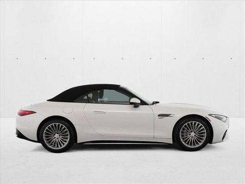 New 2025 Mercedes-Benz SL 43 AMG image 4