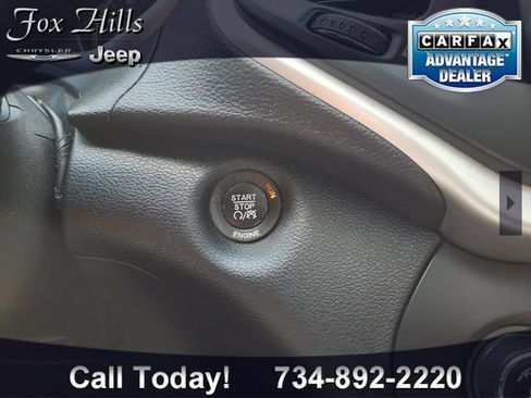 Used 2016 Jeep Cherokee Trailhawk w/ Comfort/Convenience Group AWD/4WD image 24