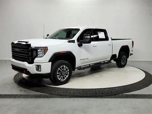 Used 2021 GMC Sierra 2500 AT4 image 3