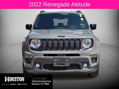 Used 2022 Jeep Renegade Altitude AWD/4WD image 2