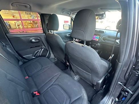 Used 2020 Jeep Renegade Latitude image 20