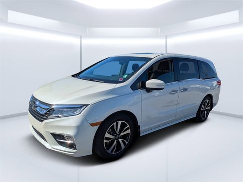 Used 2018 Honda Odyssey Elite image 7