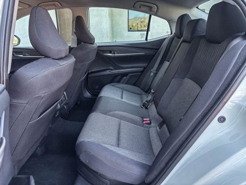 Used 2025 Toyota Camry SE AWD/4WD image 22
