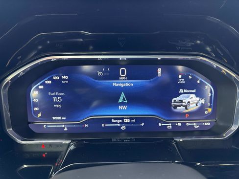 Used 2025 Chevrolet Silverado 1500 LT Trail Boss w/ Convenience Package II image 29