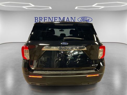 Used 2023 Ford Explorer XLT image 6