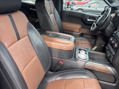 Used 2019 Chevrolet Silverado 1500 High Country w/ Technology Package image 15