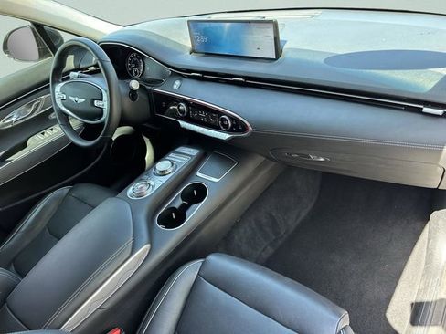 Used 2023 Genesis GV70 2.5T w/ Advanced Package image 17