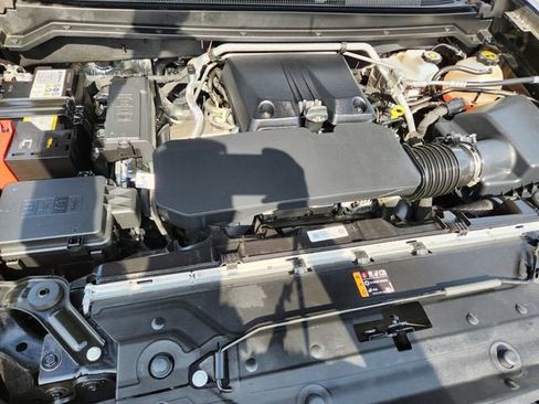 Used 2024 Chevrolet Colorado Z71 w/ Z71 Convenience Package 2 image 28