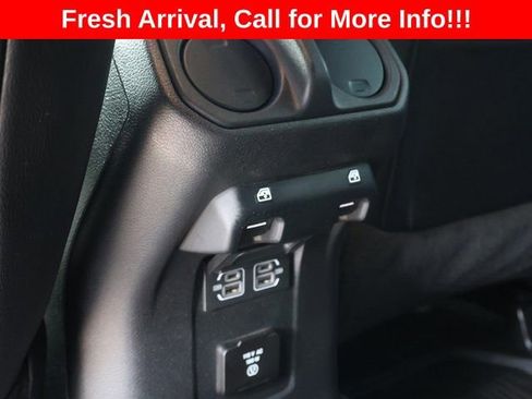 Used 2022 Jeep Wrangler Unlimited Sahara AWD/4WD image 17