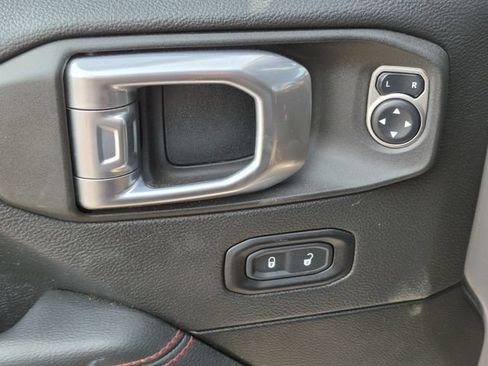 Used 2021 Jeep Wrangler Unlimited Rubicon AWD/4WD image 8