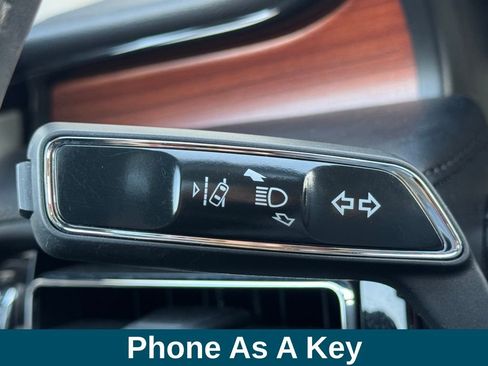 Used 2022 Lincoln Nautilus Reserve w/ Equipment Group 202A image 13