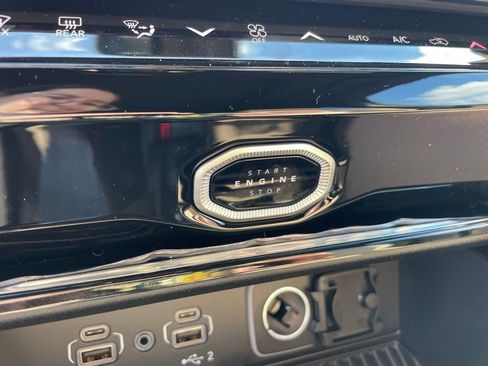 New 2026 Jeep Grand Cherokee L Limited image 9