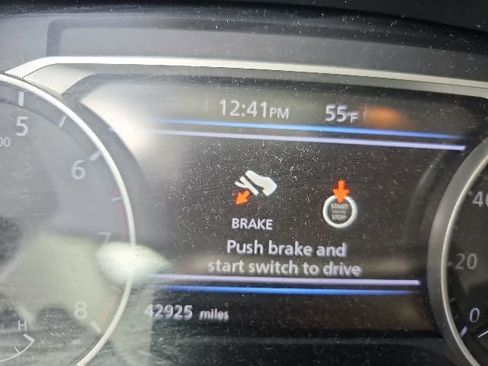Used 2021 Nissan Sentra SV FWD image 11