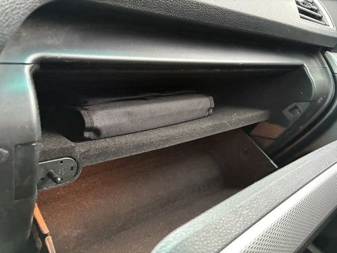 Used 2016 Ford Explorer XLT w/ Equipment Group 202A image 13