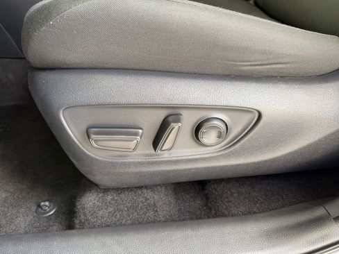 Used 2025 Toyota RAV4 XLE image 22