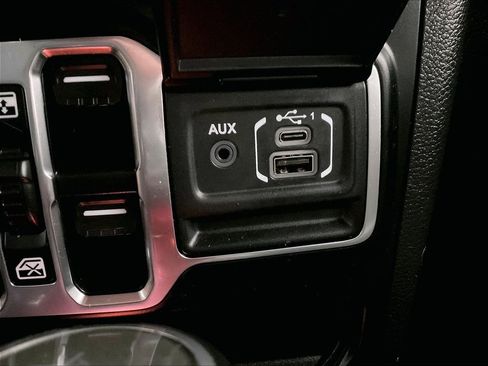 Used 2023 Jeep Wrangler Unlimited Sahara w/ Cold Weather Group AWD/4WD image 27