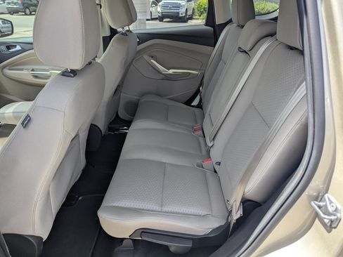 Certified 2017 Ford Escape SE w/ Equipment Group 201A FWD image 8