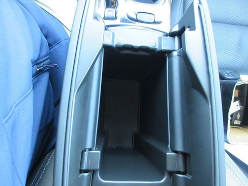 Certified 2022 Buick Envision Essence w/ Technology Package I image 29