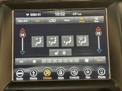 Used 2018 Jeep Grand Cherokee Altitude image 15