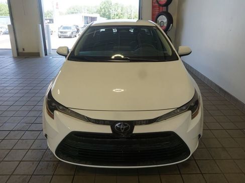 Used 2024 Toyota Corolla LE FWD image 11