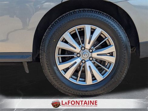 Used 2019 Nissan Pathfinder SL image 60