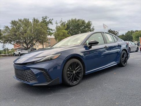 Certified 2025 Toyota Camry SE FWD image 8