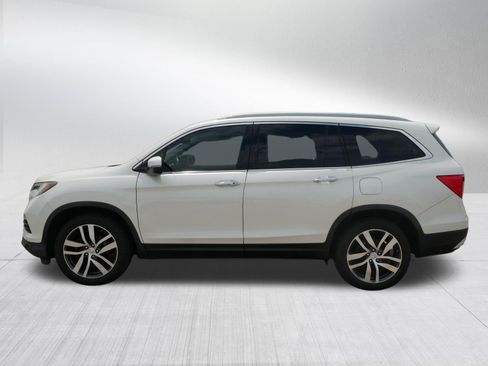 Used 2016 Honda Pilot Elite image 4