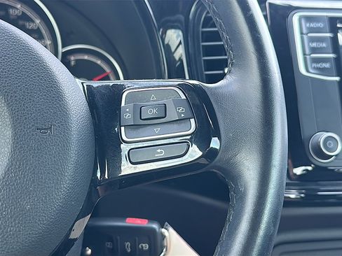 Used 2019 Volkswagen Beetle 2.0T S image 25