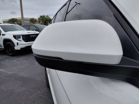 Used 2024 Volkswagen Atlas SE FWD image 12