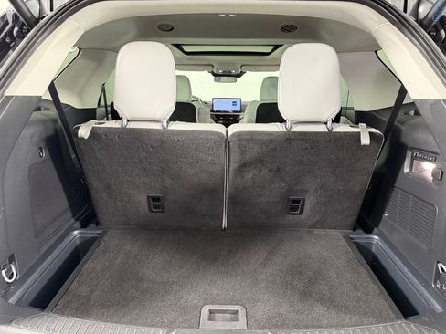 Used 2025 Ford Explorer Platinum w/ Ultimate Package image 29